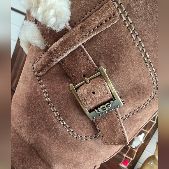 UGG Australia Women's Brown Suede l Mid Calf Boots  US 6 - Picture 7 of 11